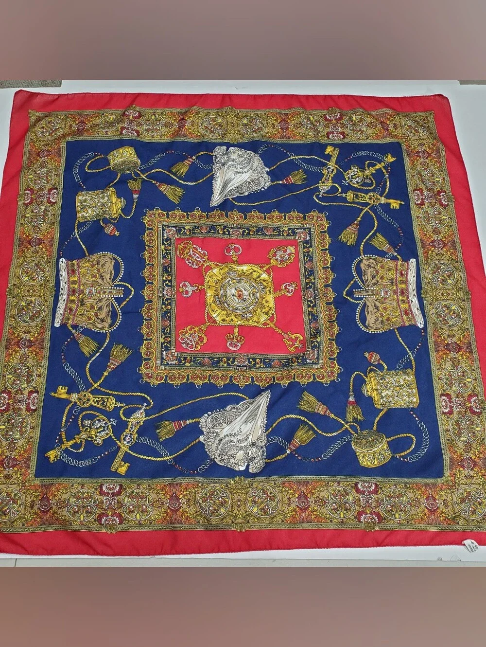 Women's Royalty Themed Scarf Multicolor Pattern Unbranded 29x29